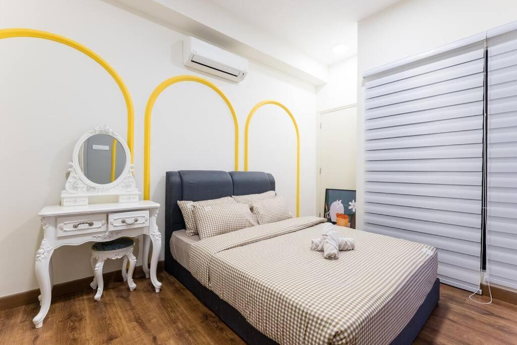דירות קואלה לומפור Arte Mont Kiara Duplex 4 Pax Jacuzzi מראה חיצוני תמונה
